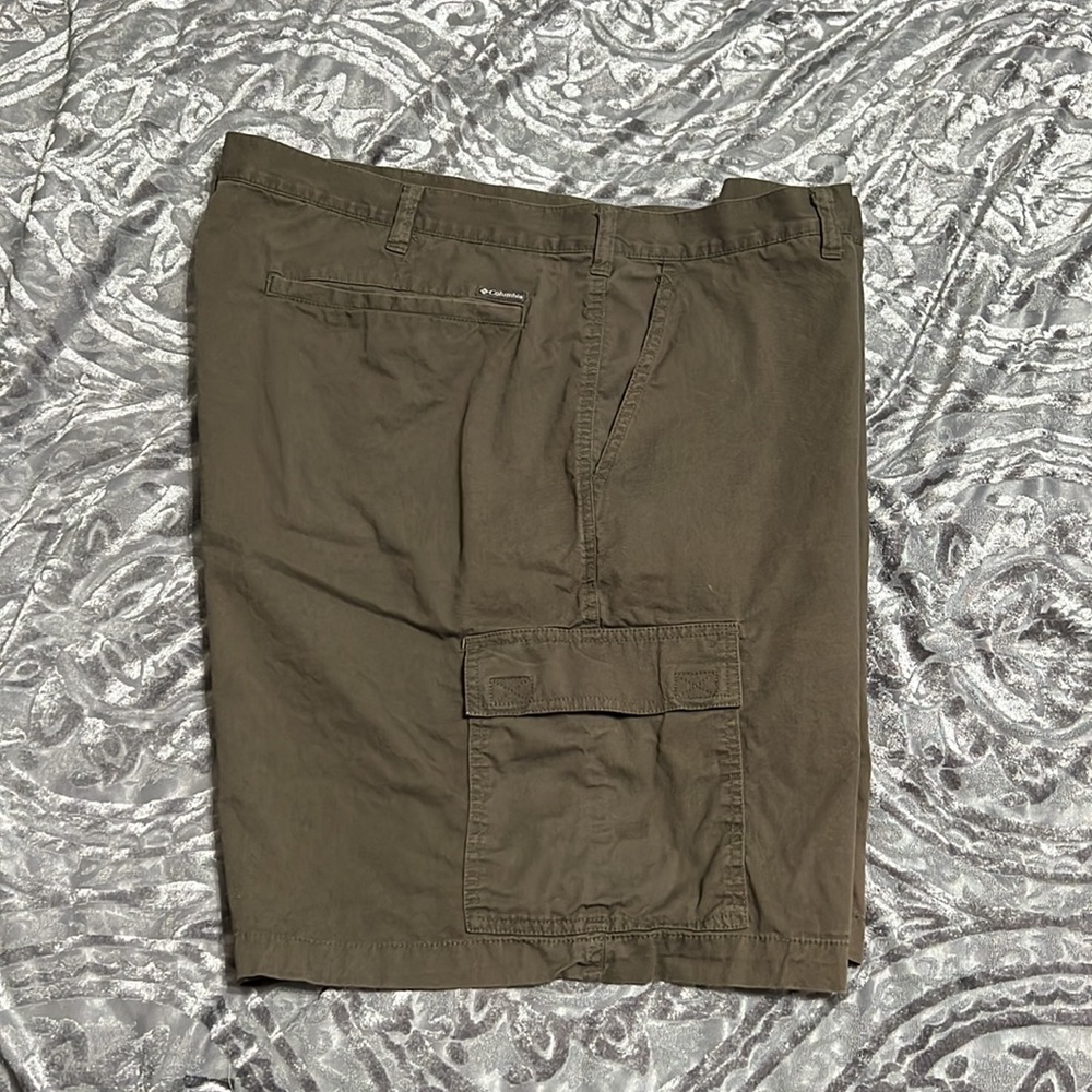 - 💖Columbia men’s shorts size 44W / 10L